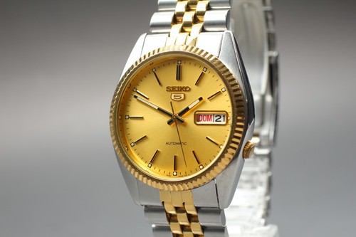 Presque comme neuve montre - neuve],