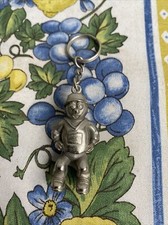 Ancien porte clef clé bonhomme ddp DDP métal collection