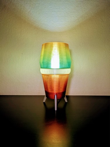 Lampe rétro futuriste - , rétro-futuriste