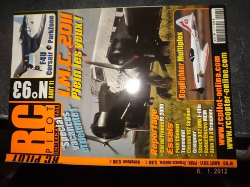 Revue pilot 93 f4u - gc,
