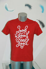joli tee shirt rouge à