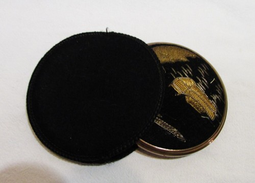 Poudrier ancien broderies - ancien, or