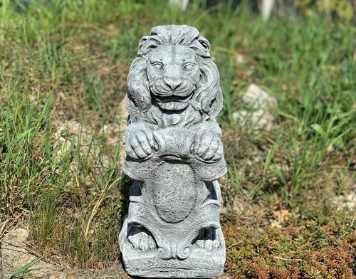 Statuette pierre - en,