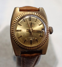 VIEILLE  MONTRE SUISSE HILTON