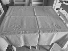 linge ancien Nappe Damassé Et Dentelle Brodée Et Travaillée
