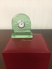 3  pendulettes cristal de Baccarat couleur verte clair (prix à la pièce)
