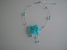Collier enfant fille Blanc cassé/Turquoise Fleur perle robe Cérémonie/Mariage