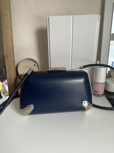 Minaudière clutch trapèze