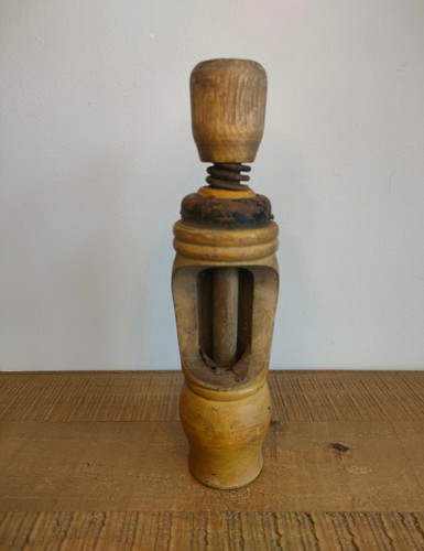 Ancienne bouchonneuse vin - bouchonneuse,