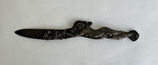 Ancien coupe papier en bronze art nouveau signé Milo 1930 femme nue décor floral