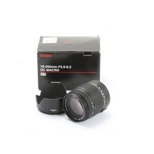 Sigma EX 3,5-6,3/18-250 DC OS HSM Macro PK/AF + Très Bien (268879)