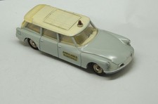 vrai DINKY toys  556 - BREAK