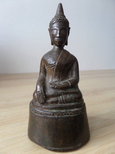Antique ancien bronze buddha - ancien,