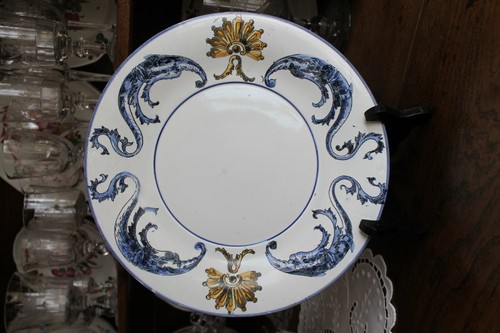 Plat ancien faience - ,