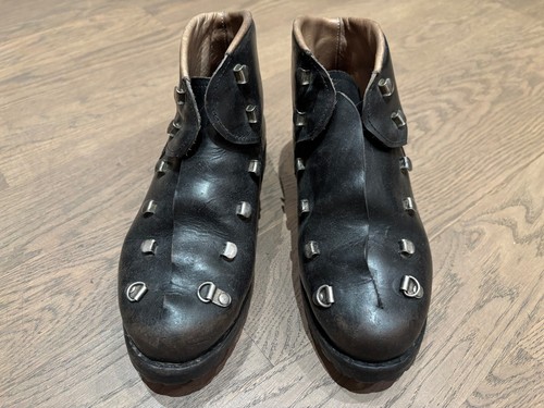 Anciennes chaussures - anciennes,