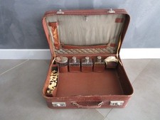 ANCIENNE VALISE DE TOILETTE