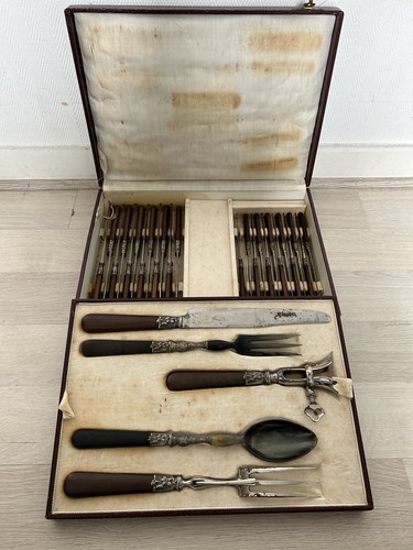 Ménagère couteaux 5 - 24,