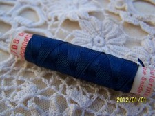 Bobine de soie Gutermann cordonnet 8m. Coloris n°708. " bleu  " Réf. N°54