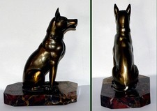 Statuette de chien berger