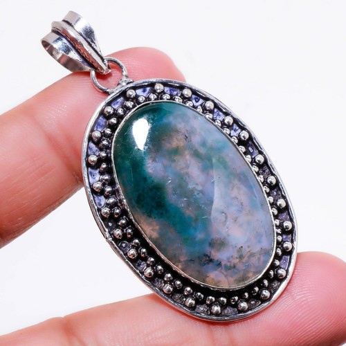 Pendentif ovale pierre