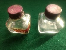 2 anciennes petites Bouteilles