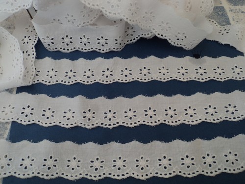 Ancienne broderie anglaise - ancienne,