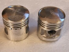 Paire de pistons  pour la