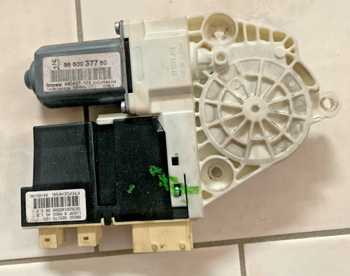 Moteur lève vitre - , droit