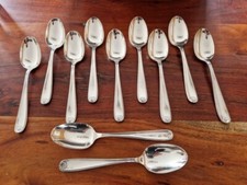 Christofle Série de 11 cuillères de table modèle Marot en métal argenté bérain