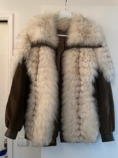 VESTE EN VERITABLE FOURRURE ET CUIR  T38