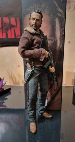 Figurine the walking dead - the,