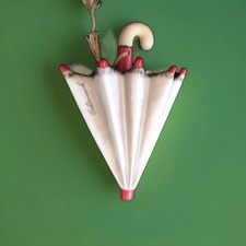 parapluie mural en porcelaine