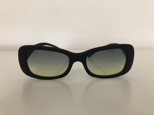 Lunette soleil fendissime - de,