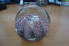 ancienne boule sulfure presse papier décor rubans torsadés CLICHY SAINT LOUIS ?