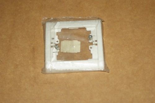 Plaque sagane enjoliveur - plaque,