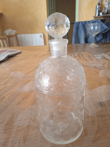 Flacon parfum gùerlain - de,