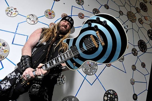 Zakk wylde with gibson les - gibson,