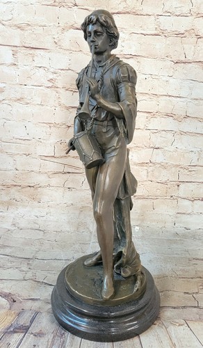 Figurine sculptée bronze - en,