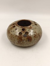 Vase boule pique fleurs