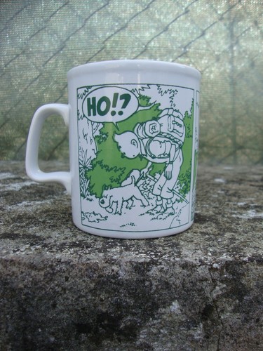 Ancienne jolie tasse - ancienne, et