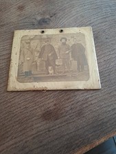 Tres Belle Plaque Photos