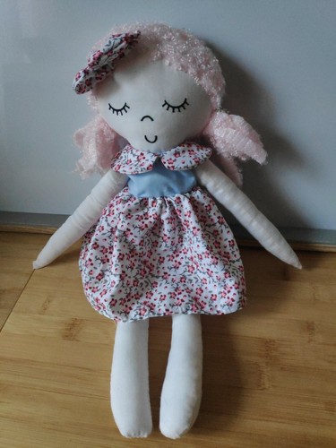 Poupée chiffon peluche doudou