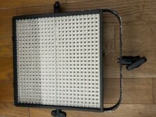 Kit lumière : 2 Panneaux Led Litepanels LP1x1 bicolor 40W + accessoires