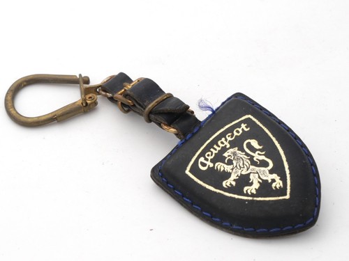 Porte clés ancien - porte,