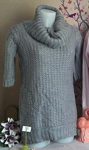 Vêtement occasion femme - ,