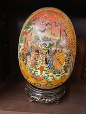 OEUF SATSUMA EN PORCELAINE GEISHAS GRAND MODELE SUR SOCLE