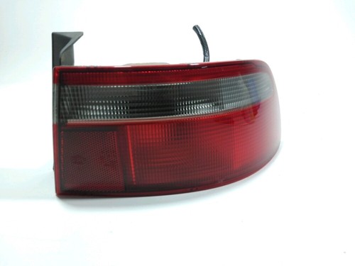 Feu arriere droit honda accord - droit,