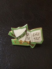 Pin's Cor de chasse - blason et partition