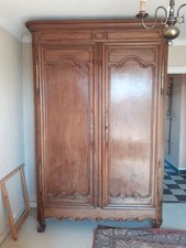 Superbe Armoire en bois massif (Noyer ?)