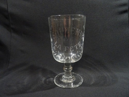 Ancien grand verre pied - verre, a